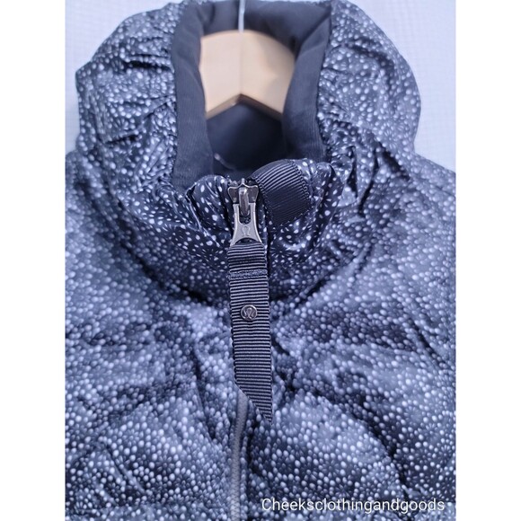 Lululemon 2 Fluffin Awesome Goose Down Vest  Women's size 2 Freckle Flower - Picture 6 of 10